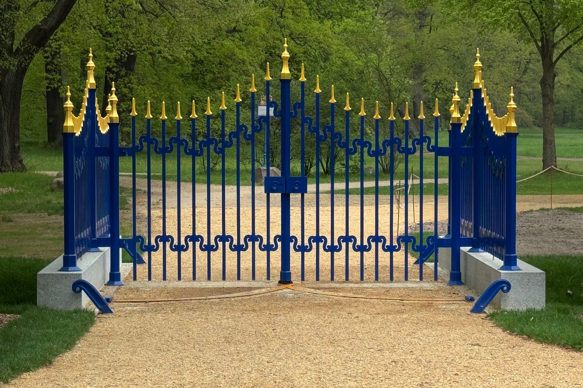 Aussenansicht - Rekonstruktion der Toranlage im Schlosspark Branitz